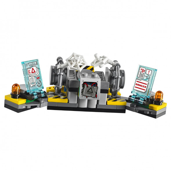 Конструктор LEGO Super Heroes 76113 Спасательная операция на мотоциклах в Грозном